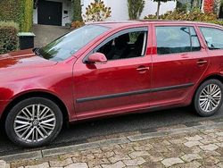 Rot Gebraucht 2006 Skoda Octavia Kombi | 3.099 €