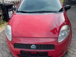Rot Gebraucht 2007 Fiat Punto Kleinwagen | 600 €