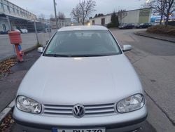 Silber Gebraucht 2003 VW Golf IV Kleinwagen | 1.650 € (Guter Preis)