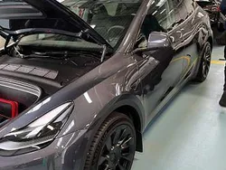 Grau Gebraucht 2022 Tesla Model Y Long Range SUV | 38.100 € (Fairer Preis)