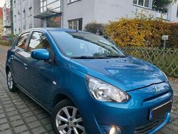 Blau Gebraucht 2013 Mitsubishi Space Star Kleinwagen | 2.640 € (Guter Preis)