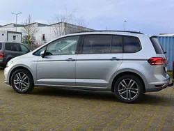 Silber Neu 2025 VW Touran Edition Van / Kleinbus | 33.999 €