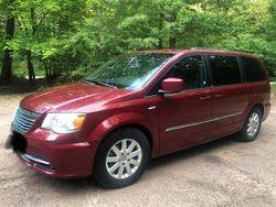 Rot Gebraucht 2014 Chrysler Town & Country Van / Kleinbus | 6.000 €