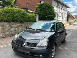 Schwarz Gebraucht 2002 Renault Clio II Kleinwagen | 1.000 € (Fairer Preis)