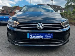 Schwarz Gebraucht 2017 VW Golf Sportsvan Sound Van / Kleinbus | 13.600 € (Guter Preis)