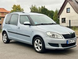 Blau Gebraucht 2010 Skoda Roomster Plus Edition Kombi | 4.990 € (Guter Preis)