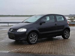 Schwarz Gebraucht 2005 VW Fox Kleinwagen | 1.000 € (Etwas zu teuer)
