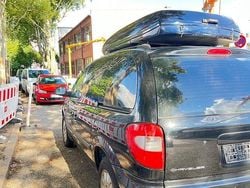 Schwarz Gebraucht 2004 Chrysler Voyager Van / Kleinbus | 1.000 € (Guter Preis)