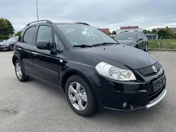 Schwarz Gebraucht 2010 Suzuki SX4 Club SUV | 6.699 € (Fairer Preis)