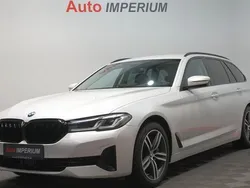 Mineralweiss metallic Gebraucht 2021 BMW 540 Sport Line Kombi | 37.990 € (Superpreis)