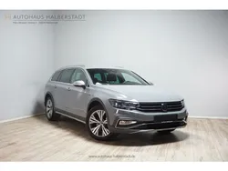 Mondsteingrau Gebraucht 2023 VW Passat Alltrack Kombi | 31.290 € (Guter Preis)