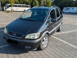 Schwarz Gebraucht 2000 Opel Zafira Van / Kleinbus | 2.150 € (Fairer Preis)