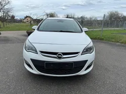 Weiß Gebraucht 2013 Opel Astra Sport Kombi | 4.550 € (Guter Preis)
