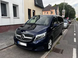 Blau Gebraucht 2017 Mercedes V220 Avantgarde Van / Kleinbus | 36.500 € (Fairer Preis)