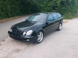 Schwarz Gebraucht 2003 Mercedes E320 Avantgarde Kombi | 4.200 €