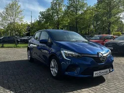 Blau Gebraucht 2021 Renault Clio V Zen Limousine | 13.497 € (Guter Preis)
