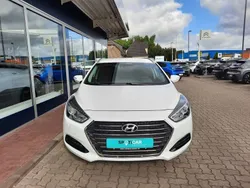 Weiß Gebraucht 2017 Hyundai i40 Style Kombi | 15.750 € (Fairer Preis)