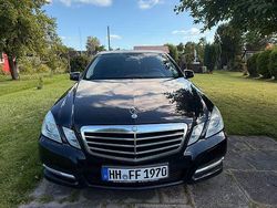 Schwarz Gebraucht 2011 Mercedes E300 Avantgarde Limousine | 7.500 € (Superpreis)