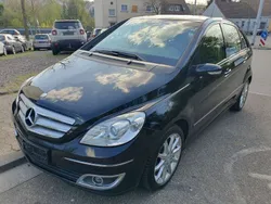 Schwarz Gebraucht 2005 Mercedes B200 Van / Kleinbus | 6.400 € (Etwas zu teuer)
