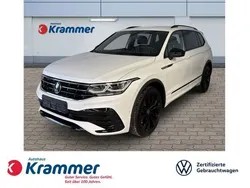 Weiß Gebraucht 2023 VW Tiguan Allspace Style SUV | 46.740 € (Etwas zu teuer)