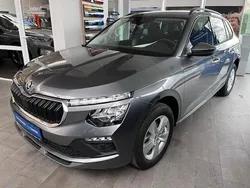 Graphitegrau metallic Neu 2024 Skoda Kamiq Selection SUV | 25.490 € (Fairer Preis)