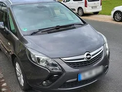 Grau Gebraucht 2012 Opel Zafira Tourer Van / Kleinbus | 8.000 € (Teuer)