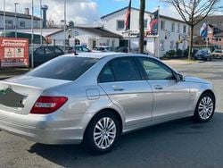 Silber Gebraucht 2011 Mercedes C200 Limousine | 9.500 €
