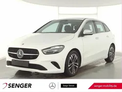 Weiß Gebraucht 2023 Mercedes B200 Progressive Van / Kleinbus | 31.440 € (Teuer)