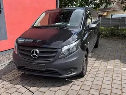 Schwarz Gebraucht 2017 Mercedes Vito Van / Kleinbus | 10.490 € (Teuer)