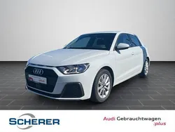 Weiß (metallic) Gebraucht 2022 Audi A1 Sportback Kleinwagen | 19.400 € (Fairer Preis)