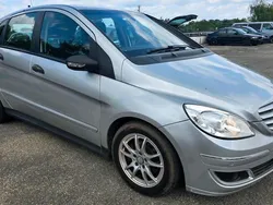 Silber Gebraucht 2005 Mercedes B200 Van / Kleinbus | 3.000 € (Superpreis)