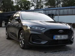 Grau Gebraucht 2024 Ford Focus ST-Line Kombi | 23.499 € (Superpreis)