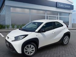 Weiß Gebraucht 2024 Toyota Aygo Business Edition Kleinwagen | 17.460 € (Fairer Preis)