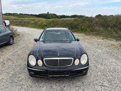 Schwarz Gebraucht 2006 Mercedes E350 Kombi | 2.100 €