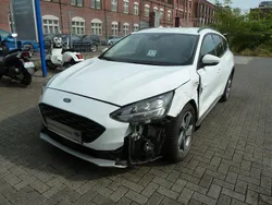 Weiß Gebraucht 2020 Ford Focus Active Limousine | 7.900 €