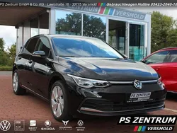 Grenadillschwarz (metallic) Gebraucht 2024 VW Golf VIII Style Limousine | 23.430 € (Guter Preis)