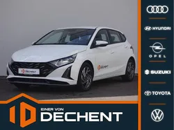 Weiß Neu 2025 Hyundai i20 Trend Limousine | 19.919 € (Fairer Preis)
