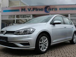 Silber Gebraucht 2019 VW Golf VII Comfortline Limousine | 16.800 € (Fairer Preis)