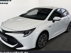 Weiß Gebraucht 2021 Toyota Corolla Team Limousine | 18.980 € (Guter Preis)