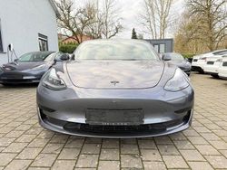 Weiß Gebraucht 2022 Tesla Model 3 Standard Range Plus Limousine | 25.950 € (Superpreis)