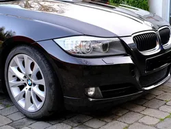 Schwarz Gebraucht 2010 BMW 320 Exclusive Kombi | 6.700 €