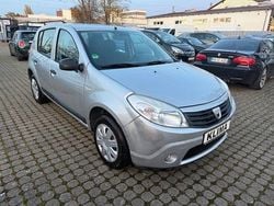 Grau Gebraucht 2009 Dacia Sandero Limousine | 1.950 € (Fairer Preis)