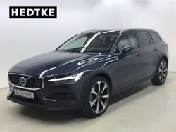 Blau Gebraucht 2024 Volvo V60 CC Ultimate Kombi | 53.990 € (Teuer)