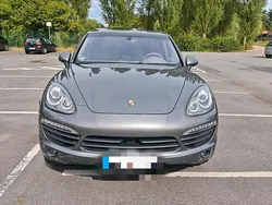 Grau Gebraucht 2011 Porsche Cayenne SUV | 9.800 €