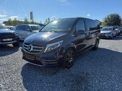 Blau Gebraucht 2019 Mercedes V250 AMG line Van / Kleinbus | 32.190 € (Guter Preis)