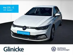 Weiß Gebraucht 2024 VW Golf VIII Style Limousine | 25.440 € (Guter Preis)