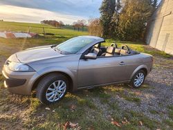 Braun Gebraucht 2008 Renault Mégane Cabriolet Exception Cabrio | 5.950 €