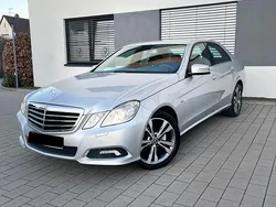Silber Gebraucht 2009 Mercedes E200 Avantgarde Limousine | 11.799 € (Etwas zu teuer)