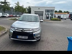 Silber Gebraucht 2018 Mitsubishi Outlander SUV | 13.000 €