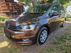 Braun Gebraucht 2016 VW Touran Comfortline Van / Kleinbus | 9.499 € (Guter Preis)